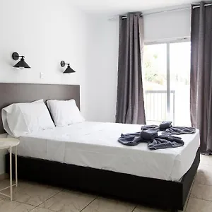 Summer's Hotel apartamentowy Ajia Napa