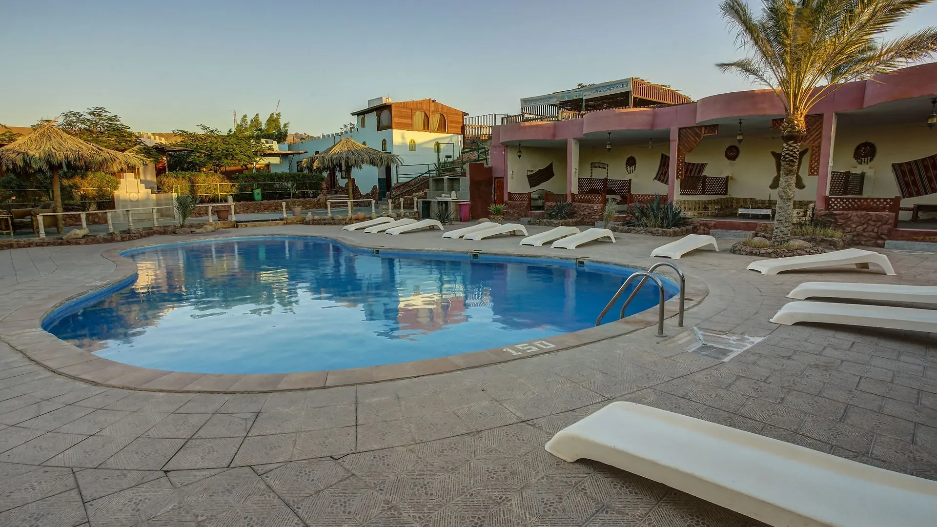 Bedouin Moon Village - Aqaba Al Burj Hostel
